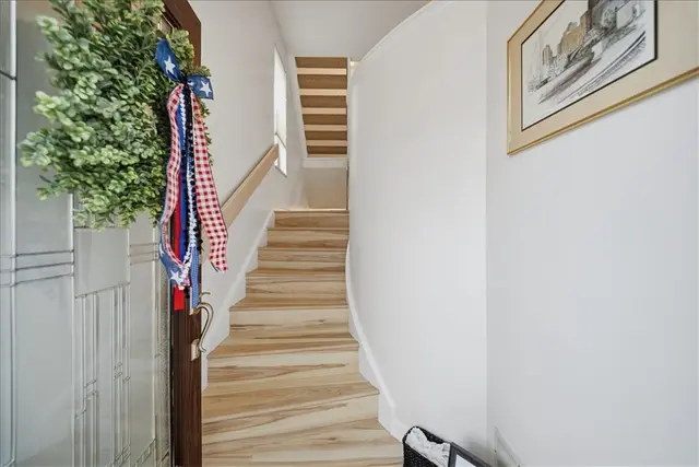 2631 Hunters Point Dr gallery image 19