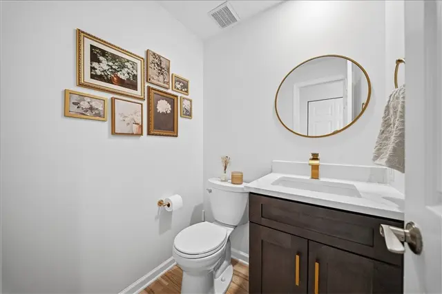 2631 Hunters Point Dr gallery image 26