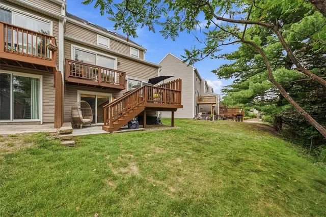 2631 Hunters Point Dr gallery image 29