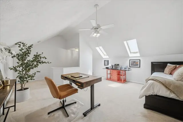2631 Hunters Point Dr gallery image 30