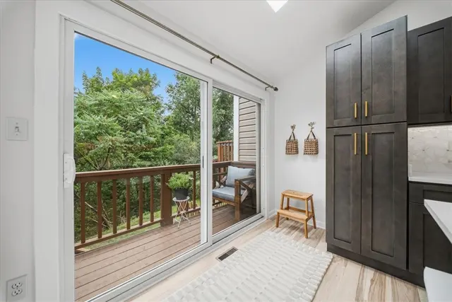 2631 Hunters Point Dr gallery image 31