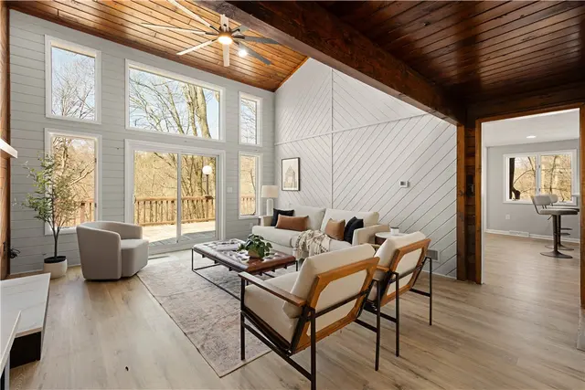 2635 Woodmont Ln gallery image 7