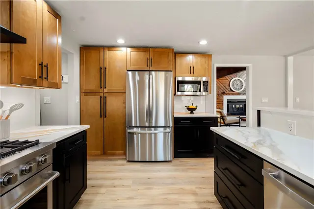 2635 Woodmont Ln gallery image 14