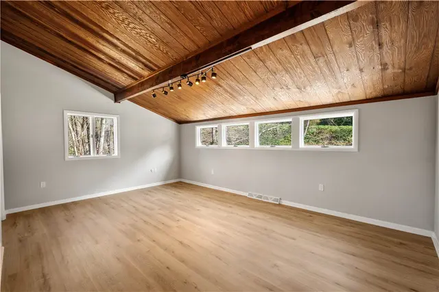 2635 Woodmont Ln gallery image 16