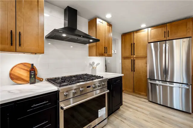 2635 Woodmont Ln gallery image 20
