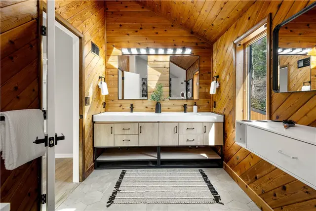 2635 Woodmont Ln gallery image 25