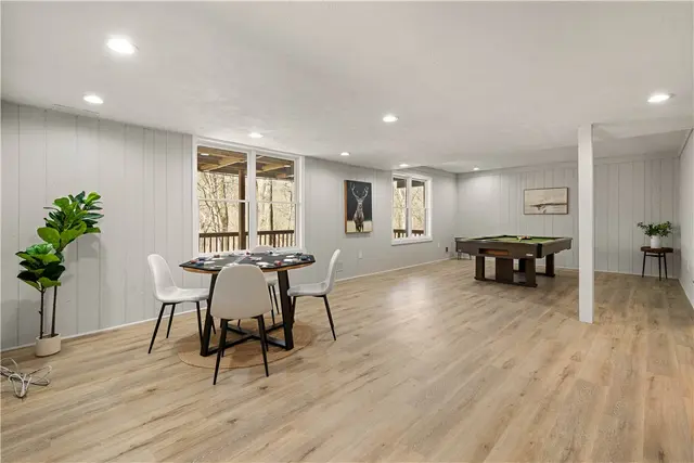 2635 Woodmont Ln gallery image 26