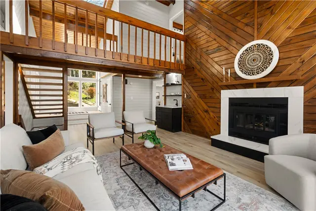 2635 Woodmont Ln gallery image 32
