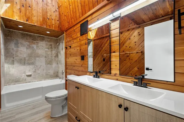2635 Woodmont Ln gallery image 44