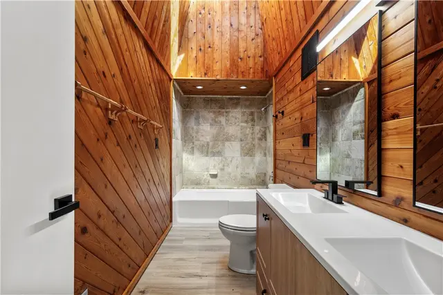 2635 Woodmont Ln gallery image 49