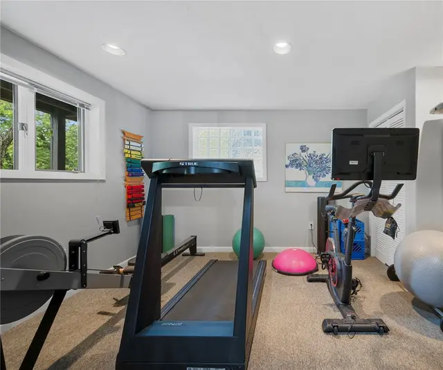 2638 Woodmont Ln gallery image 4