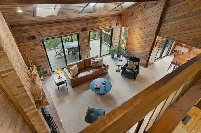 2638 Woodmont Ln gallery image 7