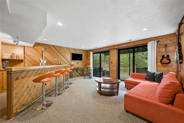 2638 Woodmont Ln gallery image 8