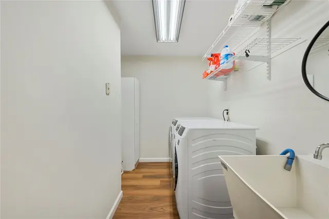 2638 Woodmont Ln gallery image 12