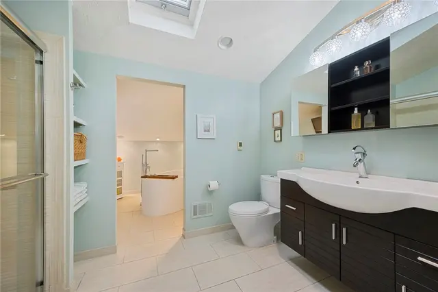 2638 Woodmont Ln gallery image 42