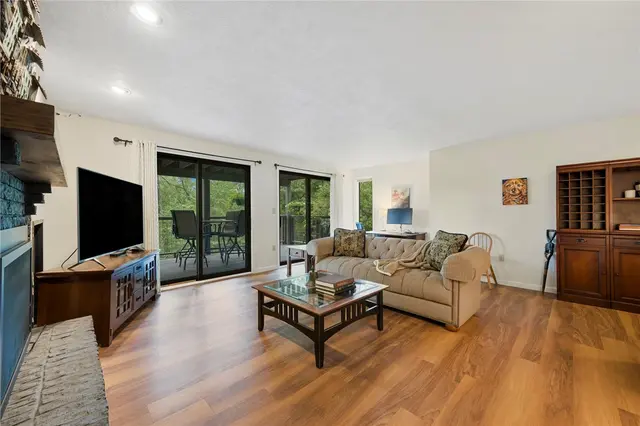 2638 Woodmont Ln gallery image 49