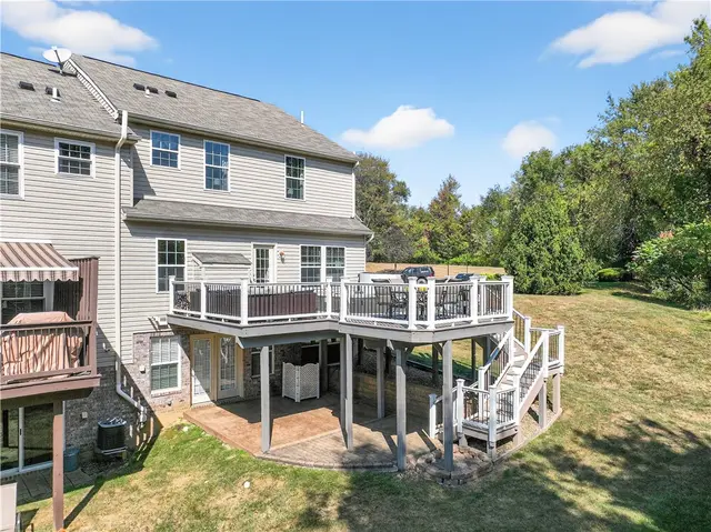 264 Corey Dr gallery image 2