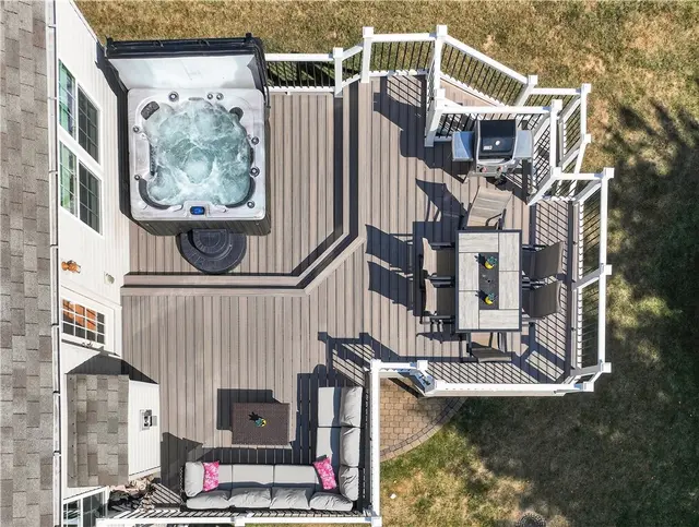 264 Corey Dr gallery image 3