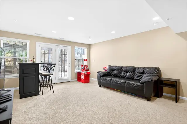 264 Corey Dr gallery image 33