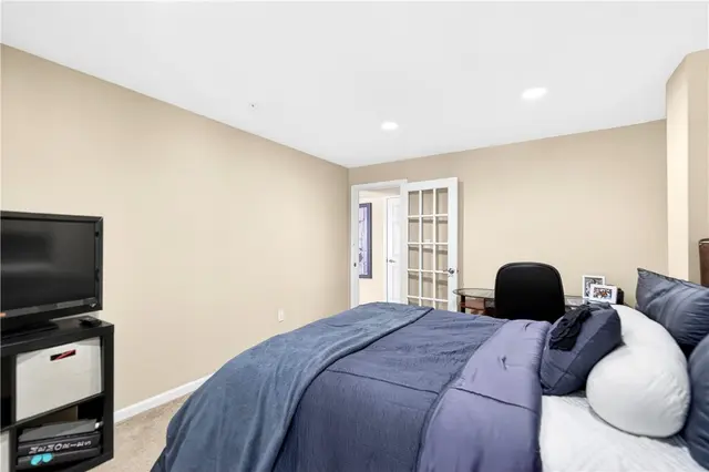 264 Corey Dr gallery image 37