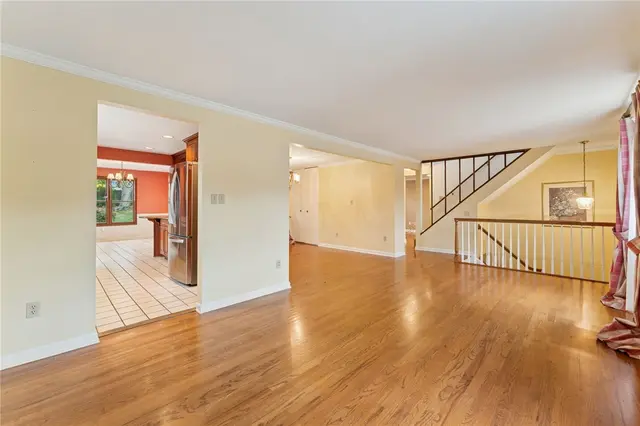 2642 Sapling gallery image 5