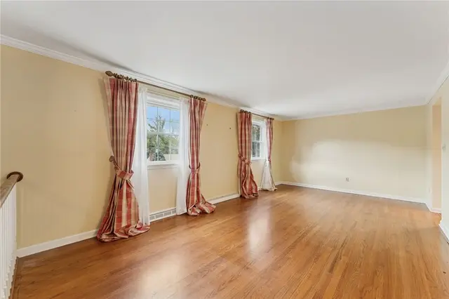 2642 Sapling gallery image 6