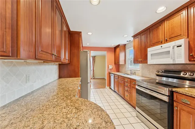 2642 Sapling gallery image 15