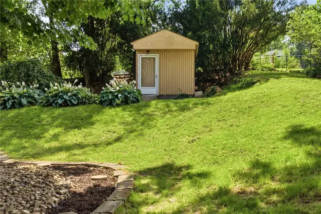 265 McIntyre Rd gallery image 8