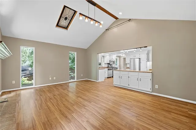 265 McIntyre Rd gallery image 9