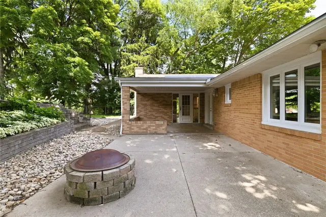 265 McIntyre Rd gallery image 10