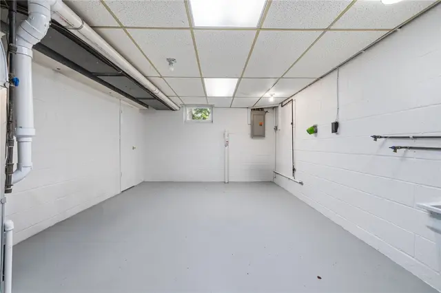 265 McIntyre Rd gallery image 12