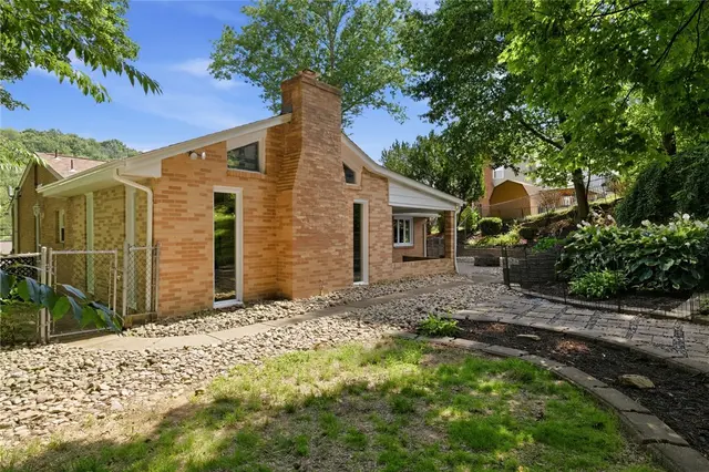 265 McIntyre Rd gallery image 34