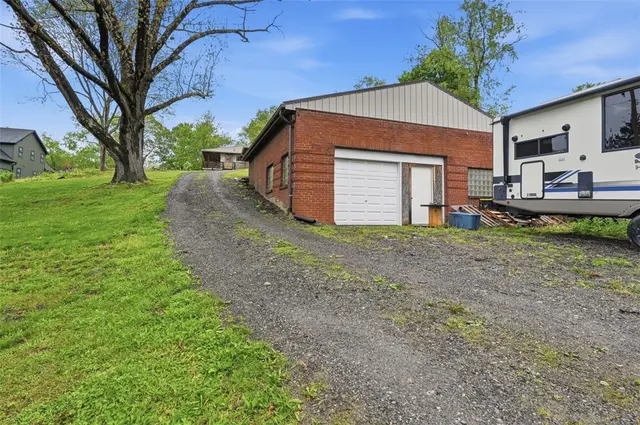 265 Mountain View Rd gallery image 35