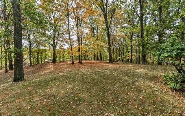2652 Glenchester Rd gallery image 9