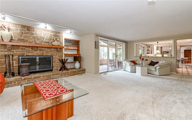 2652 Glenchester Rd gallery image 16
