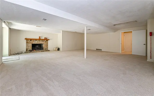 2652 Glenchester Rd gallery image 18