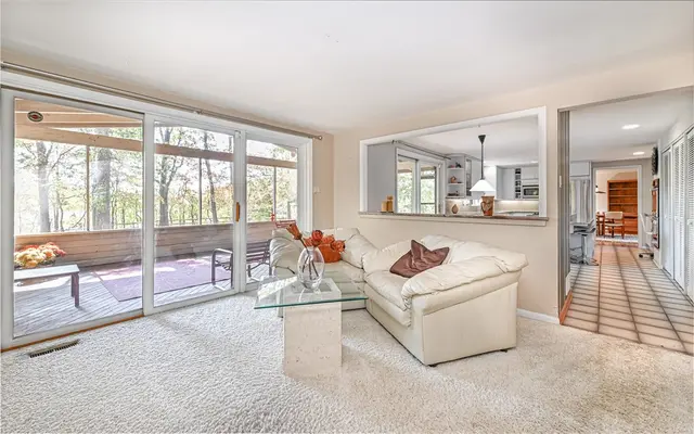 2652 Glenchester Rd gallery image 31