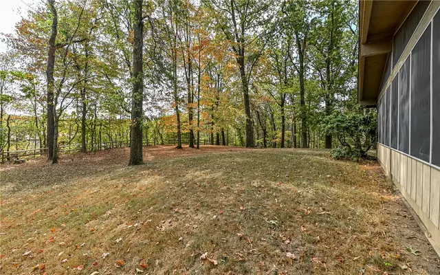 2652 Glenchester Rd gallery image 34