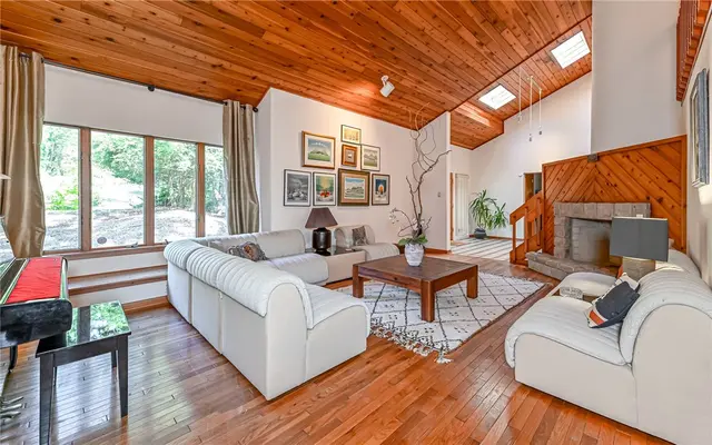 2652 Glenchester Rd gallery image 48