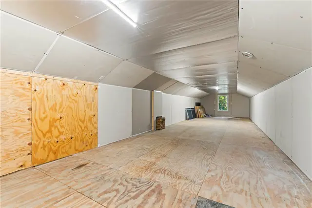 2654 W Hardies Rd gallery image 21