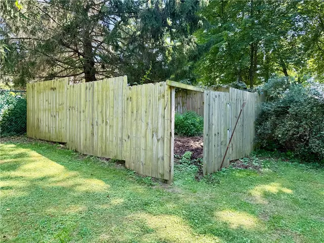 2654 W Hardies Rd gallery image 22