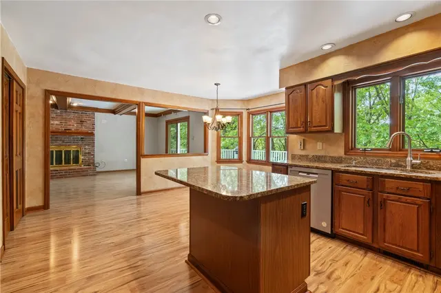 2662 Timberglen Drive W gallery image 7