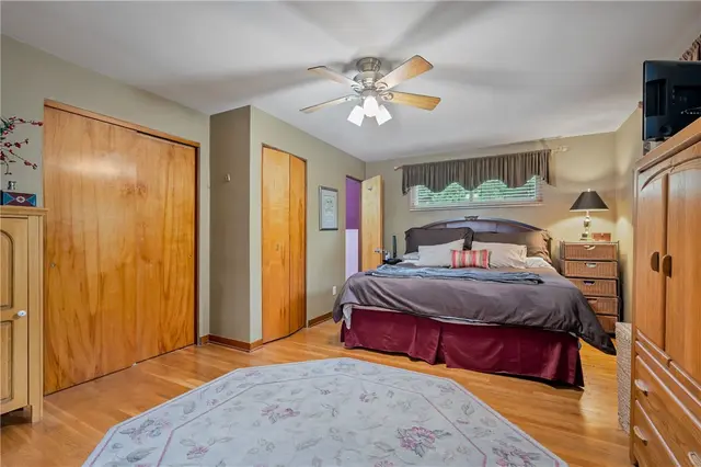 2666 Pointview Drive gallery image 3