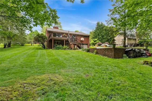 2666 Pointview Drive gallery image 20
