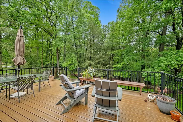 2666 Pointview Drive gallery image 22