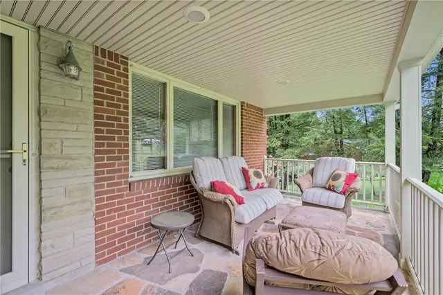 2666 Pointview Drive gallery image 26
