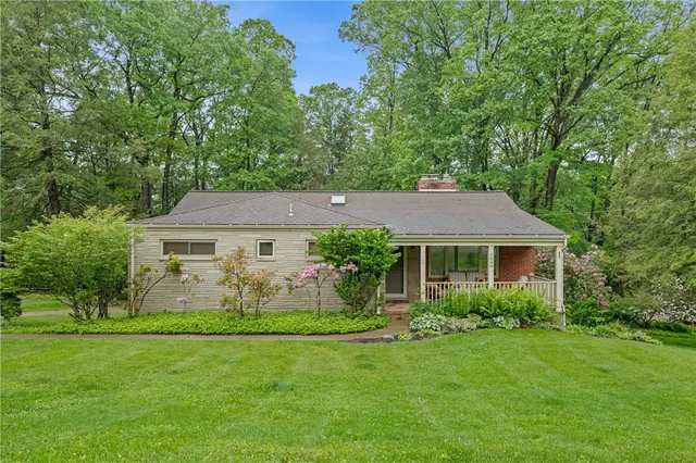 2666 Pointview Drive