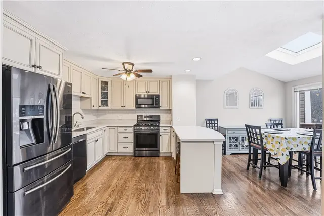 2671 Hunters Point Drive gallery image 5