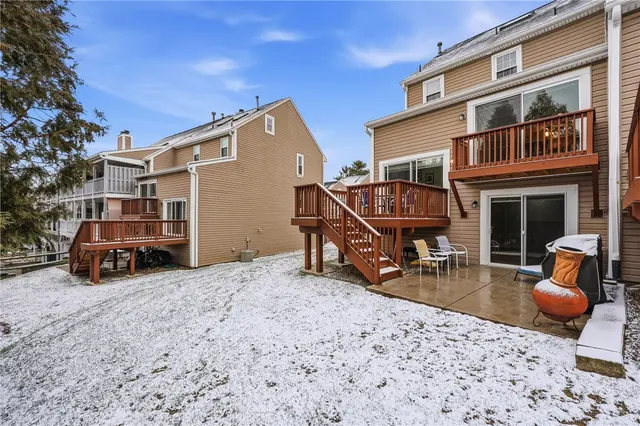 2671 Hunters Point Drive gallery image 7