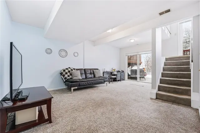 2671 Hunters Point Drive gallery image 11